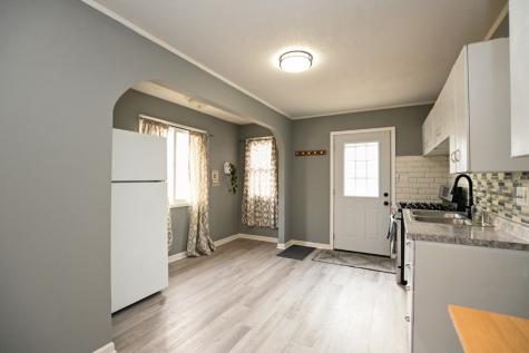 4712 F Avenue NE Cedar Rapids IA 52402