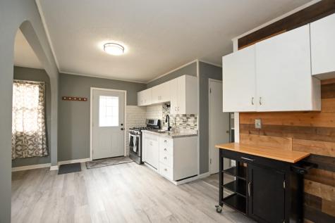 4712 F Avenue NE Cedar Rapids IA 52402