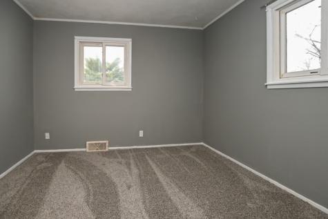 4712 F Avenue NE Cedar Rapids IA 52402