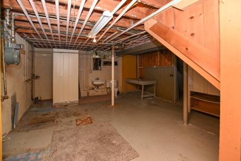 4712 F Avenue NE Cedar Rapids IA 52402