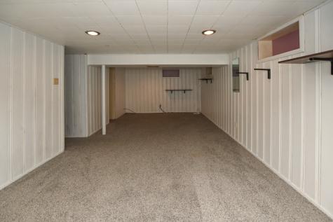 4712 F Avenue NE Cedar Rapids IA 52402