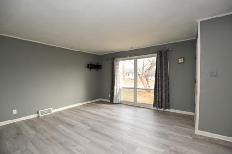 4712 F Avenue NE Cedar Rapids IA 52402