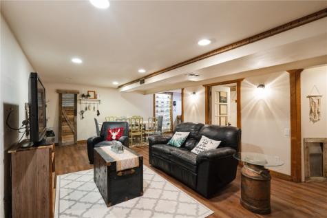 1620 47th Street NE Cedar Rapids IA 52402