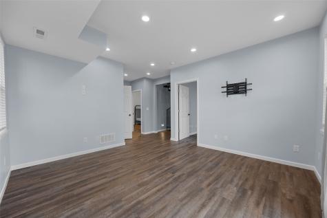 26391 215th Avenue Delhi IA 52223