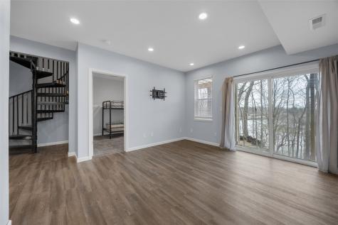 26391 215th Avenue Delhi IA 52223