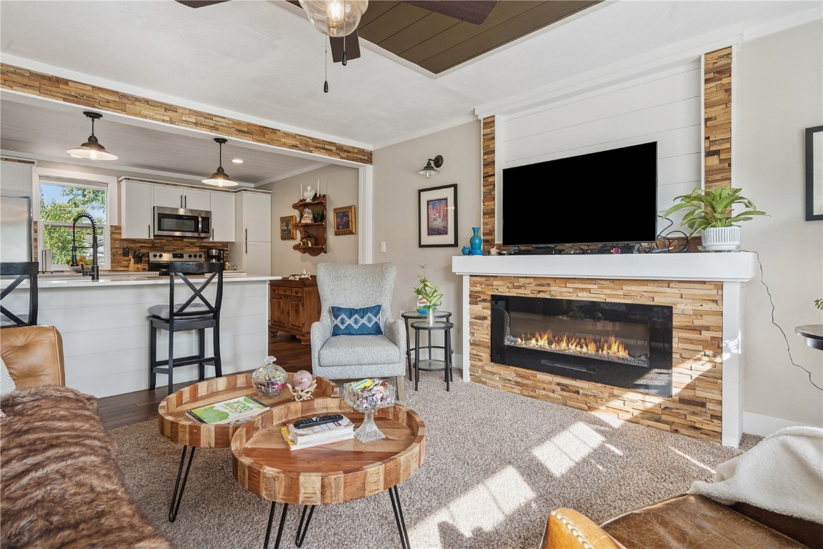 1307 G Avenue Vinton IA 52349
