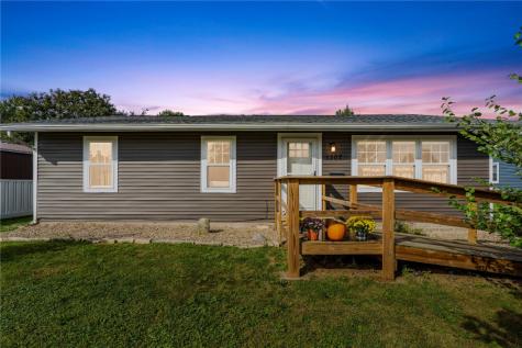 1307 G Avenue Vinton IA 52349