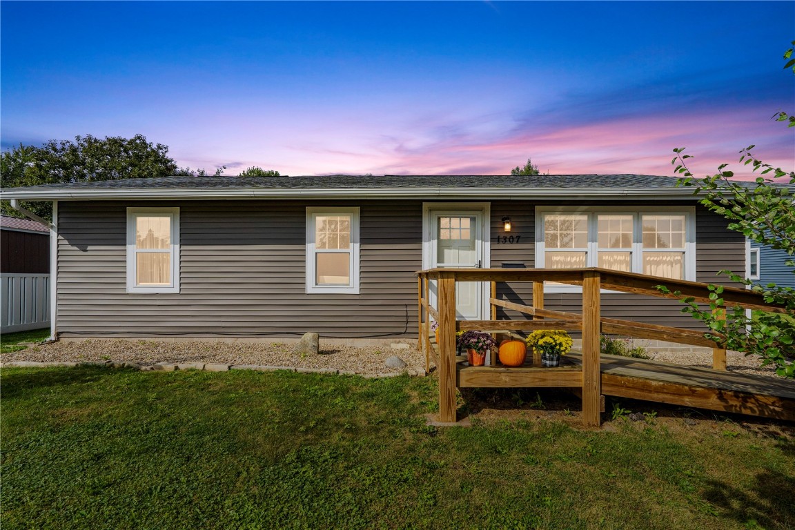 1307 G Avenue Vinton IA 52349