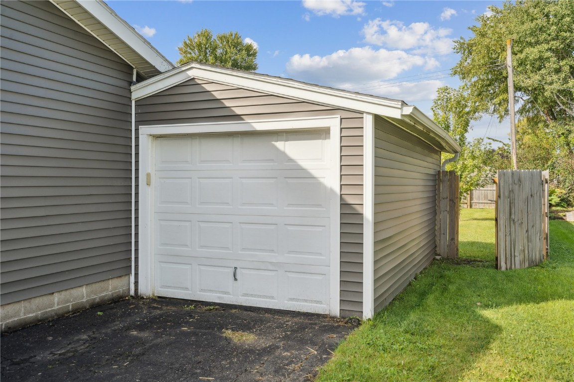 1307 G Avenue Vinton IA 52349