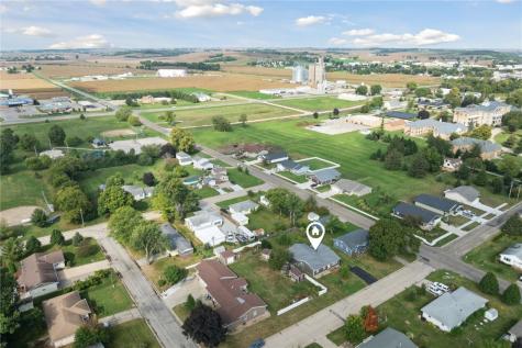 1307 G Avenue Vinton IA 52349