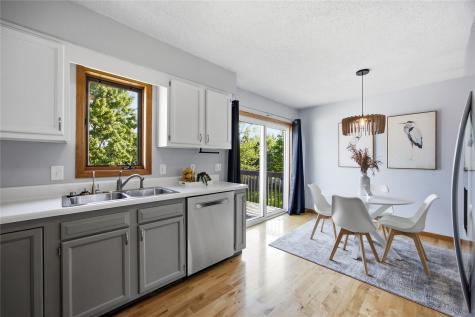 30 Prairie Ridge Court North Liberty IA 52317