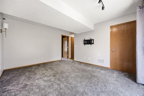 30 Prairie Ridge Court North Liberty IA 52317