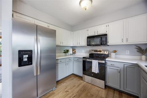 30 Prairie Ridge Court North Liberty IA 52317