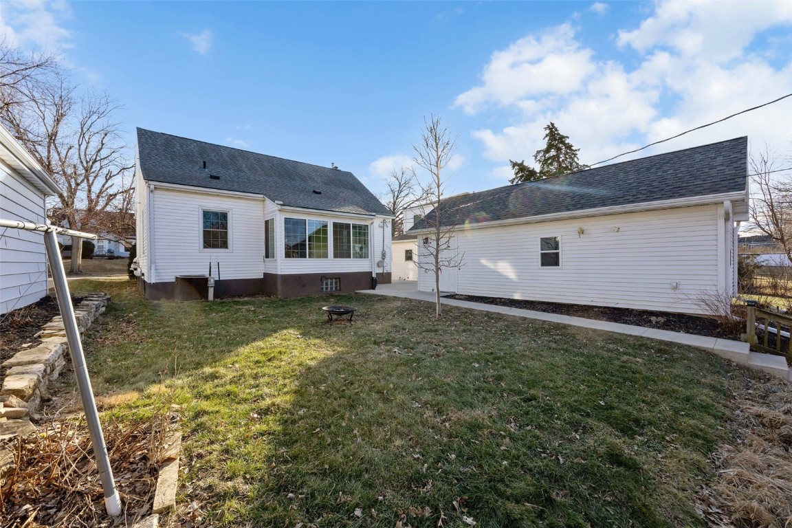 1609 Wildwood Drive NE Cedar Rapids IA 52402