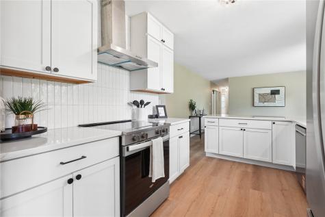 1033 Rolling Glen Drive Marion IA 52402