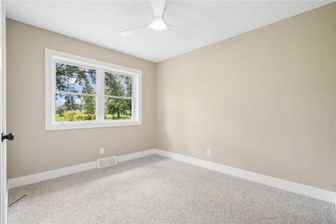 1033 Rolling Glen Drive Marion IA 52402