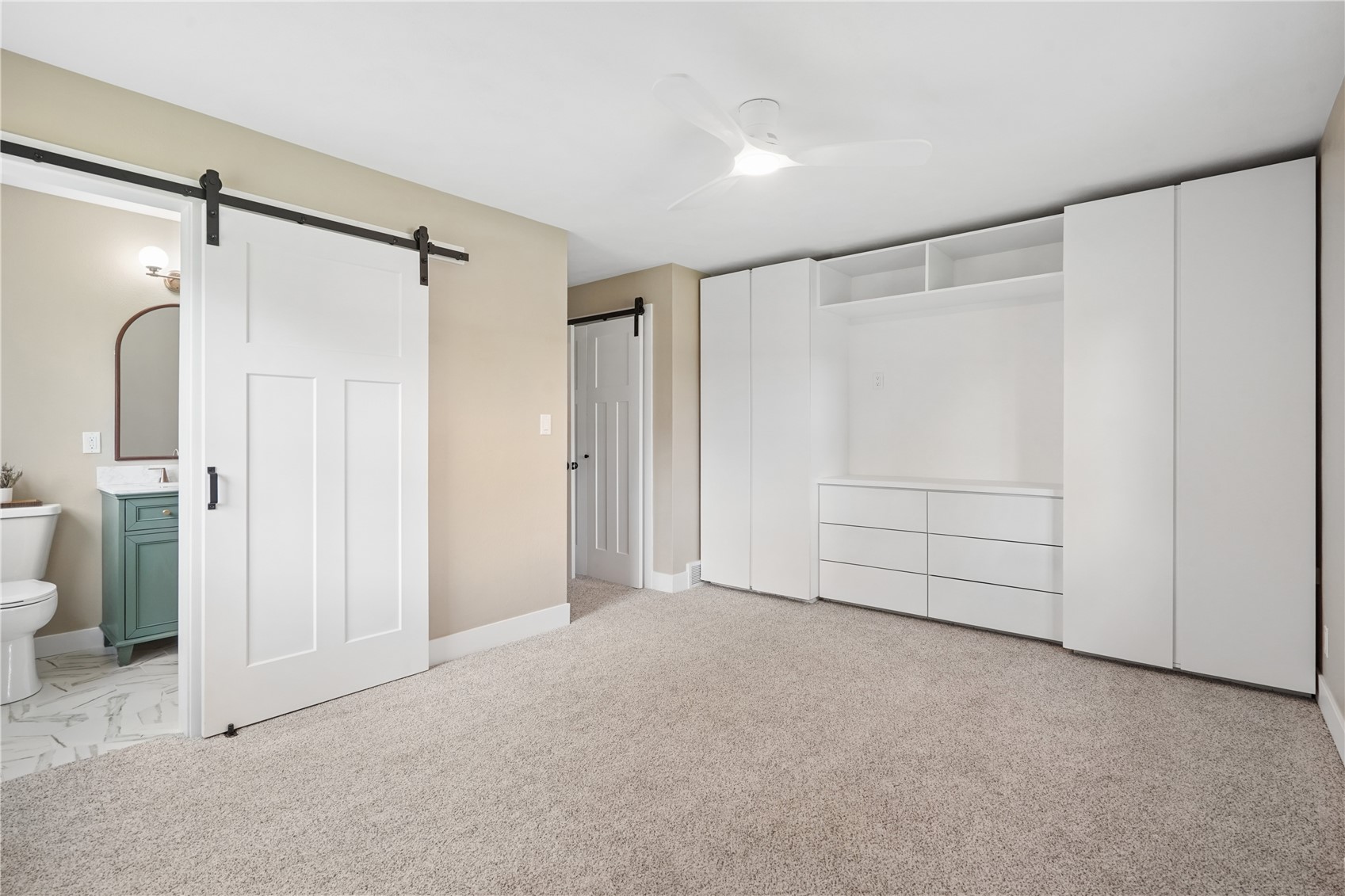 1033 Rolling Glen Drive Marion IA 52402