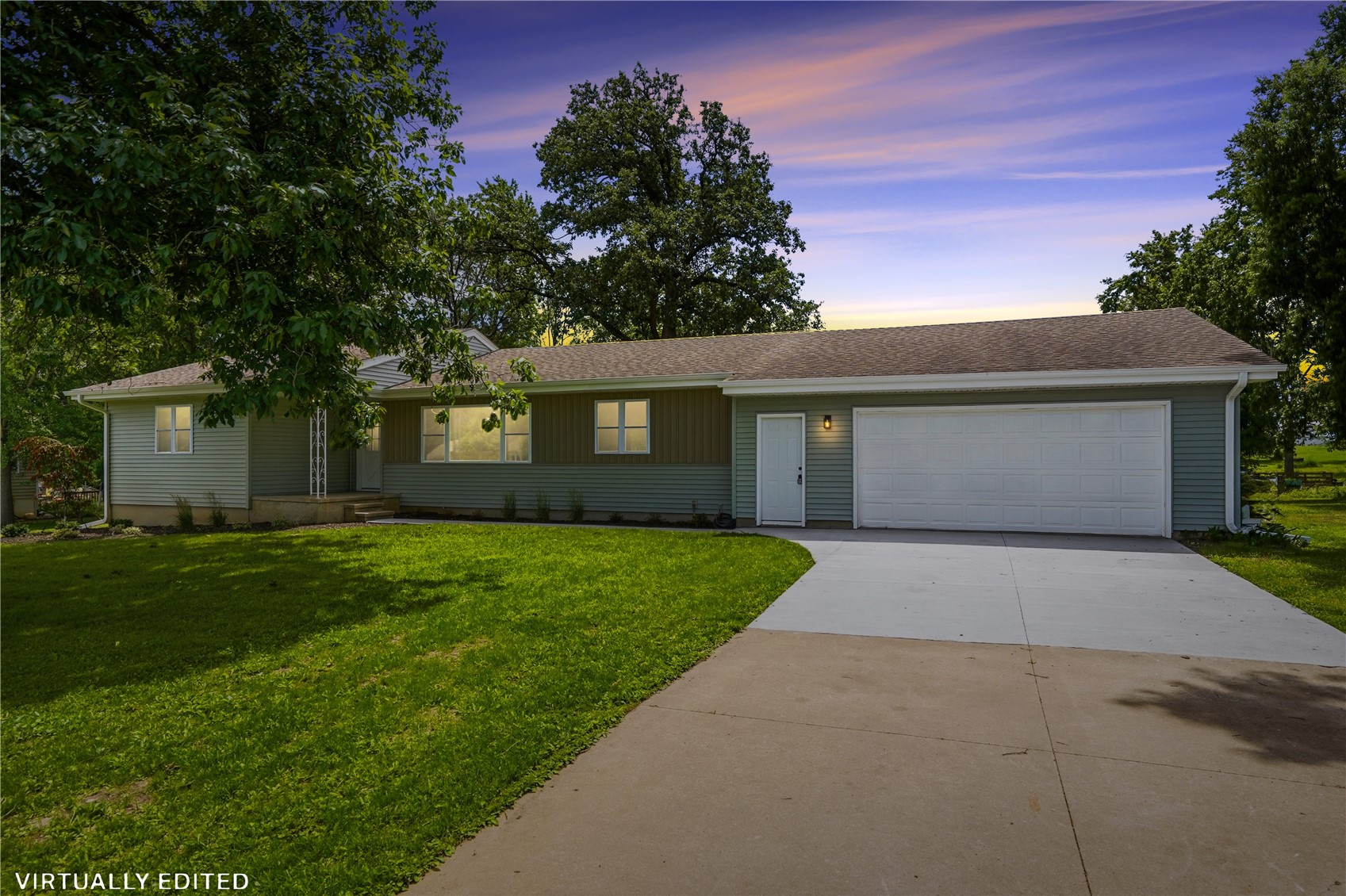 1033 Rolling Glen Drive Marion IA 52402