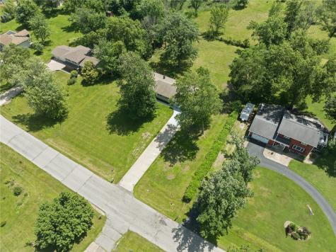 1033 Rolling Glen Drive Marion IA 52402