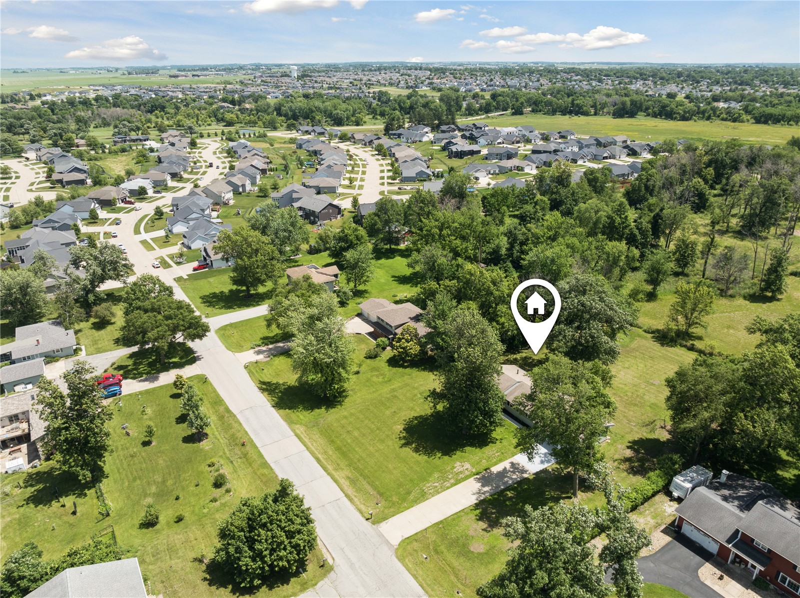 1033 Rolling Glen Drive Marion IA 52402