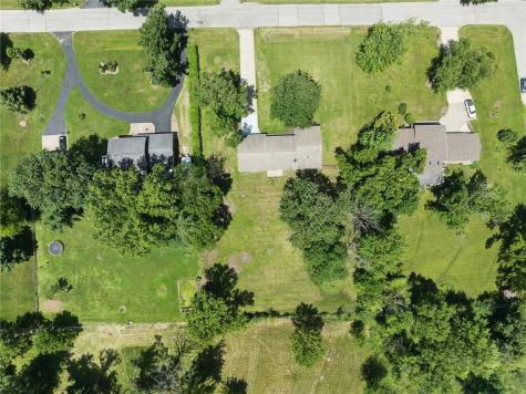 1033 Rolling Glen Drive Marion IA 52402