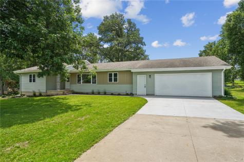 1033 Rolling Glen Drive Marion IA 52402