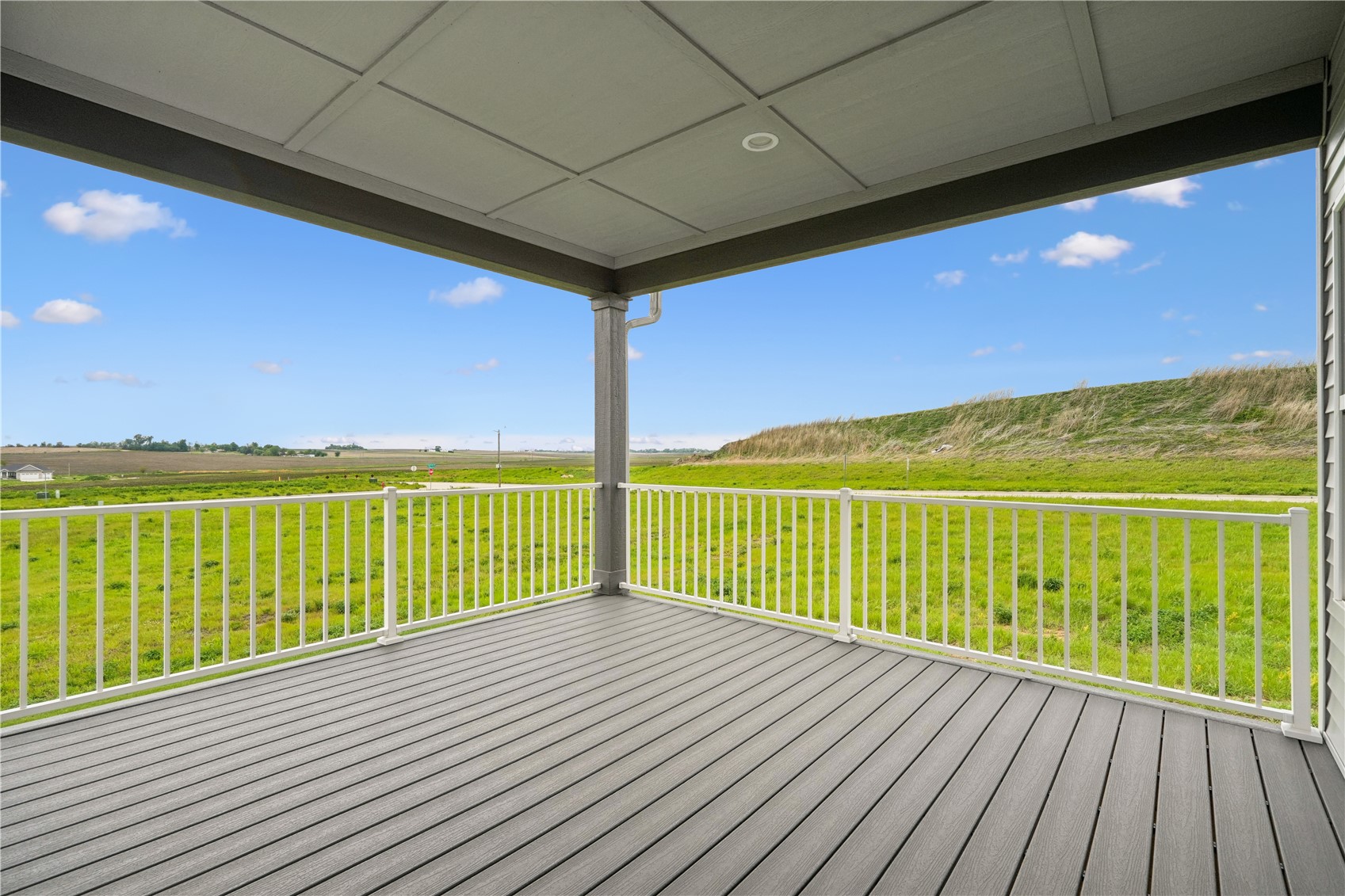 1537 Deerfield Drive Fairfax IA 52228
