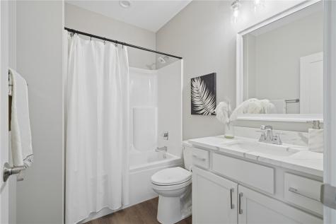 1537 Deerfield Drive Fairfax IA 52228