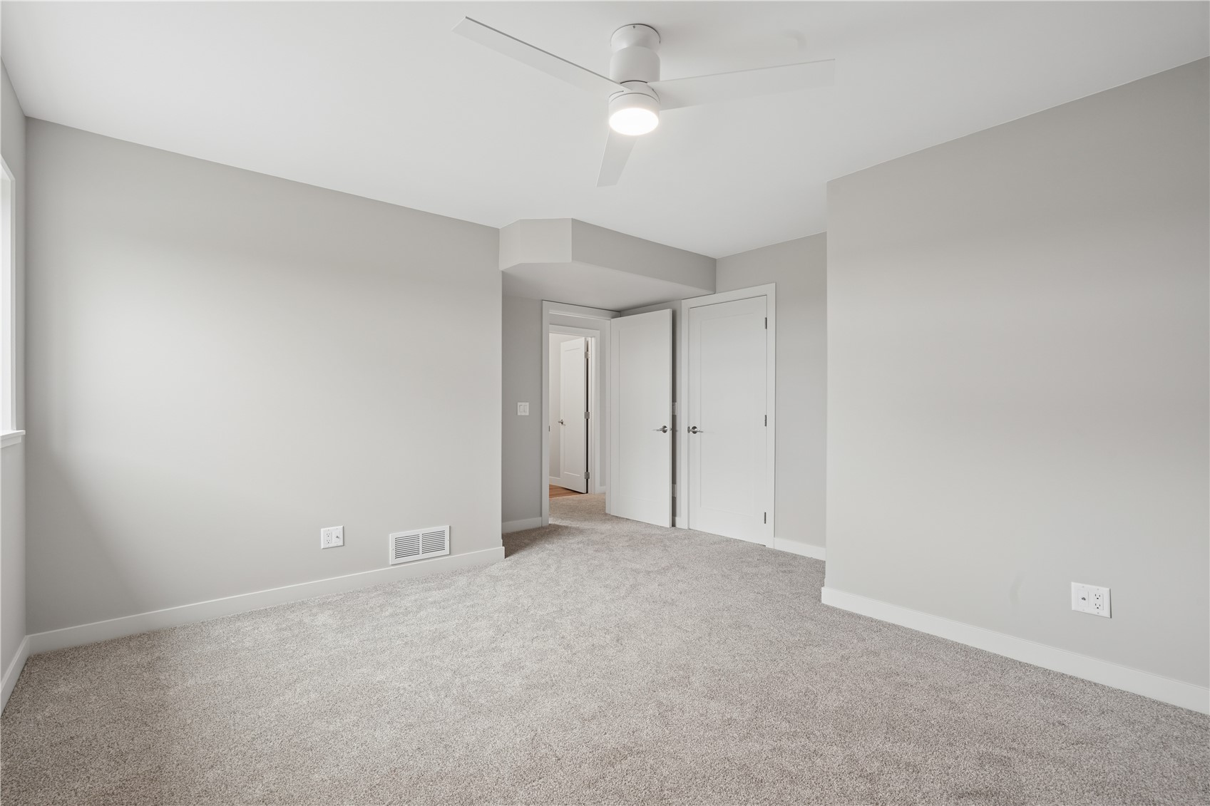 1537 Deerfield Drive Fairfax IA 52228
