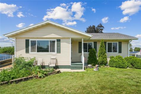 5450 Plainview Drive NW Cedar Rapids IA 52405