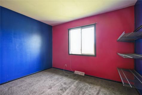 5450 Plainview Drive NW Cedar Rapids IA 52405