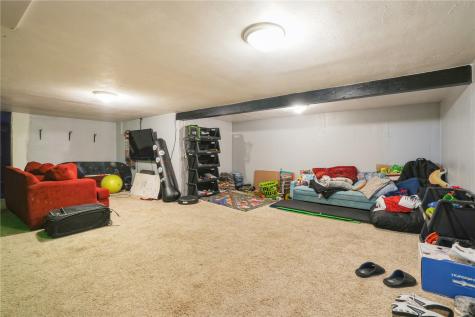 5450 Plainview Drive NW Cedar Rapids IA 52405