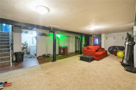5450 Plainview Drive NW Cedar Rapids IA 52405