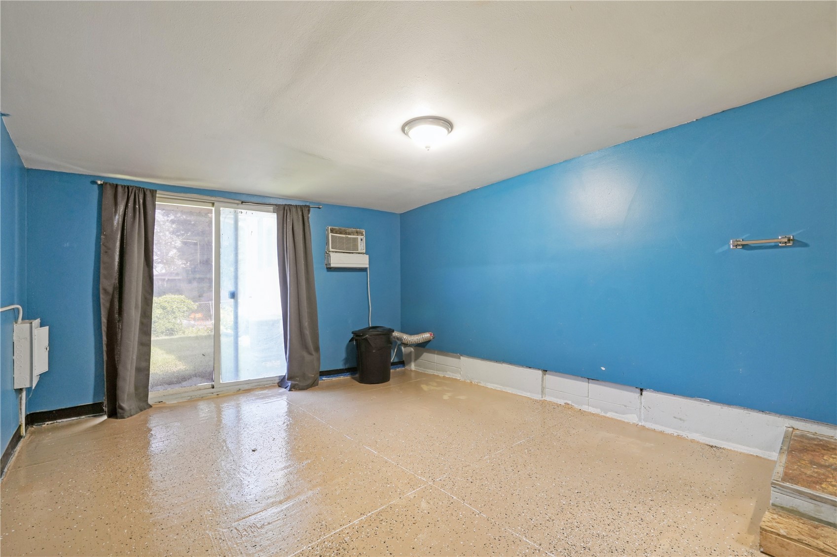 5450 Plainview Drive NW Cedar Rapids IA 52405