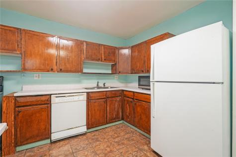 5450 Plainview Drive NW Cedar Rapids IA 52405