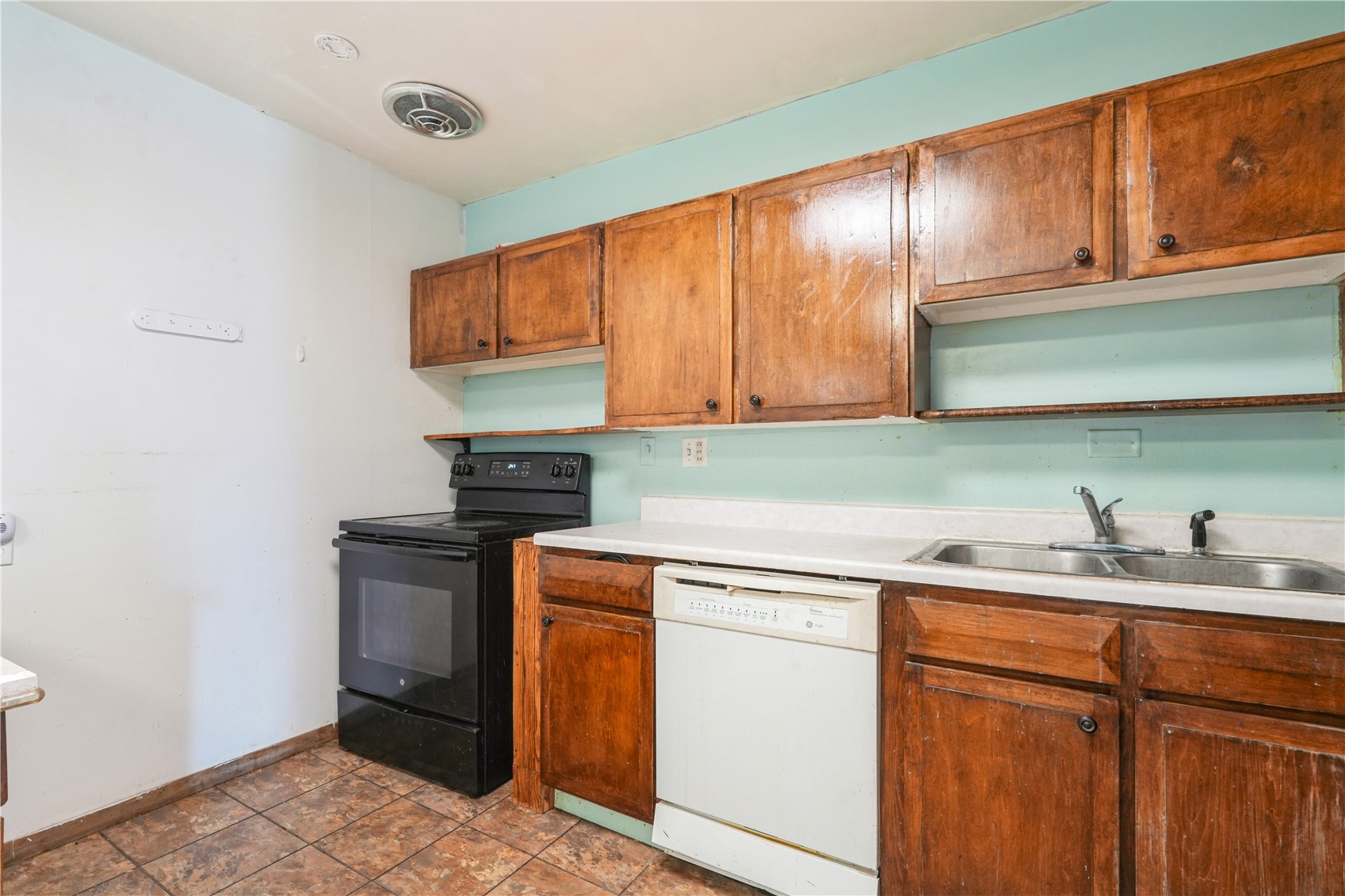 5450 Plainview Drive NW Cedar Rapids IA 52405