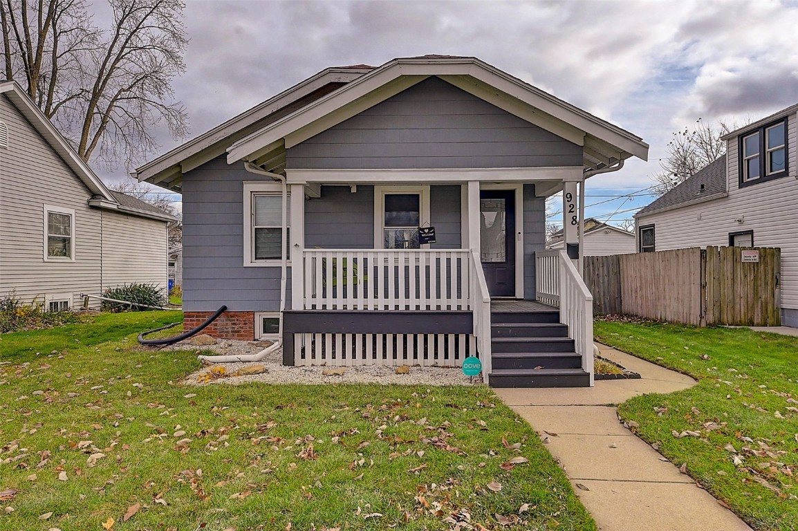 928 12th Street NE Cedar Rapids IA 52402