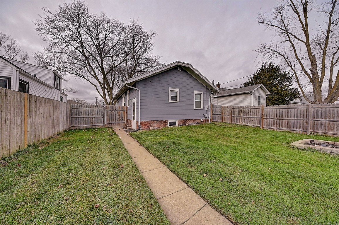 928 12th Street NE Cedar Rapids IA 52402