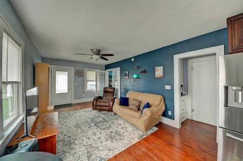 928 12th Street NE Cedar Rapids IA 52402