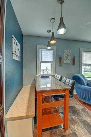 928 12th Street NE Cedar Rapids IA 52402