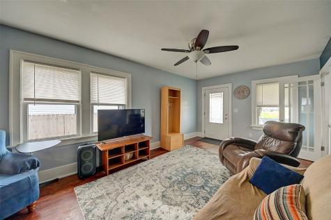 928 12th Street NE Cedar Rapids IA 52402