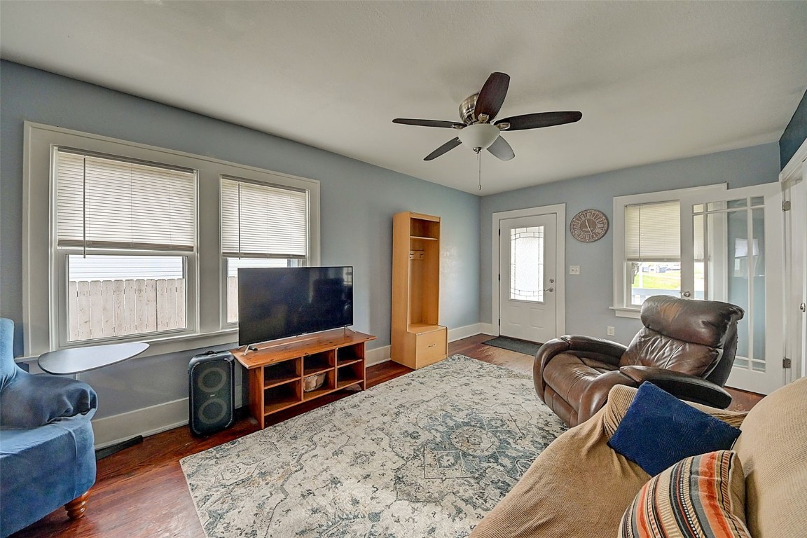 928 12th Street NE Cedar Rapids IA 52402