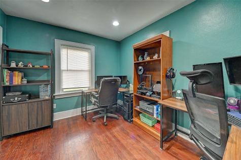 928 12th Street NE Cedar Rapids IA 52402