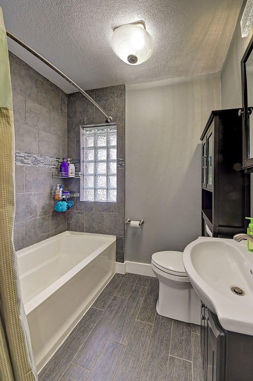 928 12th Street NE Cedar Rapids IA 52402