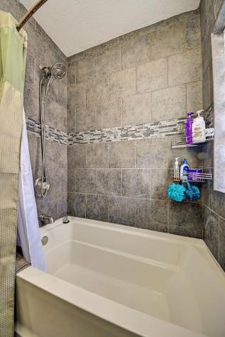 928 12th Street NE Cedar Rapids IA 52402