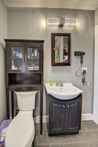 928 12th Street NE Cedar Rapids IA 52402