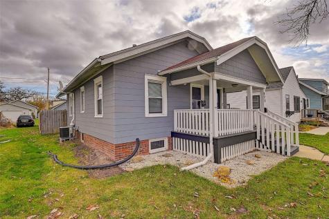 928 12th Street NE Cedar Rapids IA 52402