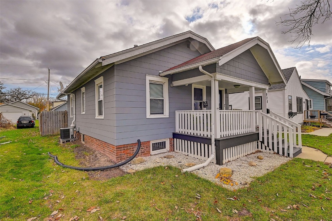 928 12th Street NE Cedar Rapids IA 52402