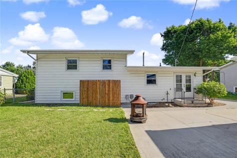 2605 1st Avenue Marion IA 52302