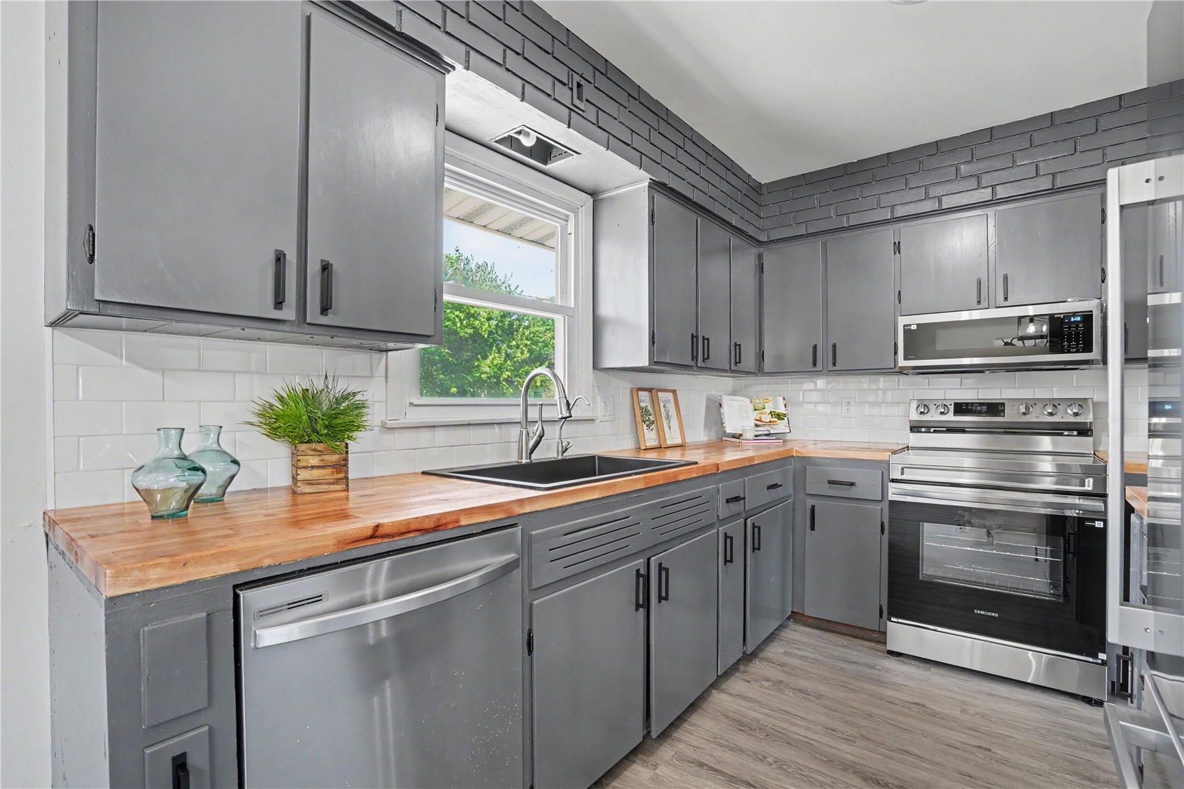 2605 1st Avenue Marion IA 52302